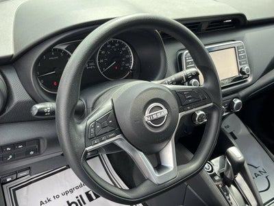 2022 Nissan Kicks S FWD