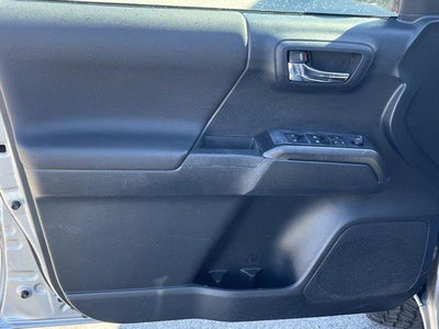 2019 Toyota Tacoma 4WD 4WD TRD Off Road Double Cab 5' Bed V6 AT (Natl)