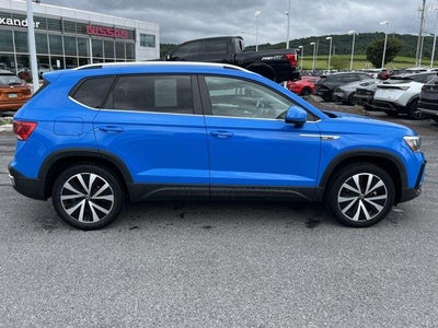 2022 Volkswagen Taos SE 4MOTION