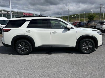 2023 Nissan Pathfinder SV 4WD