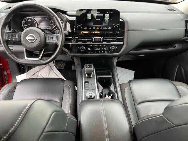 2023 Nissan Pathfinder SL 4WD