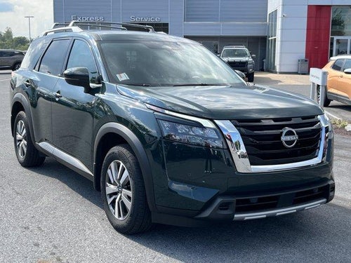 2025 Nissan Pathfinder SL 4WD