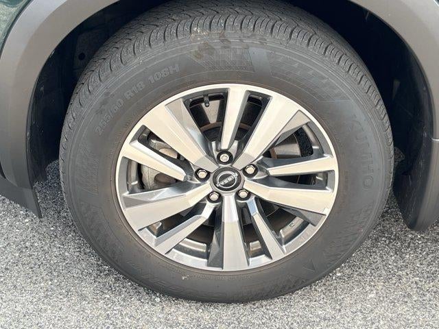 2025 Nissan Pathfinder SL 4WD