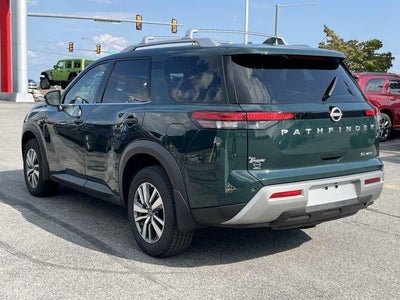 2025 Nissan Pathfinder SL 4WD
