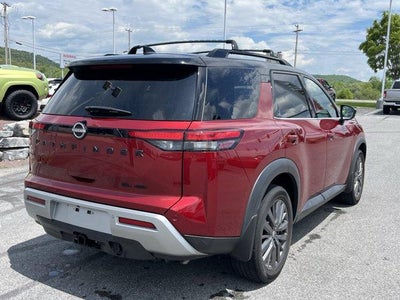 2023 Nissan Pathfinder SL 4WD