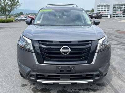 2023 Nissan Pathfinder SL 4WD