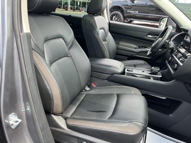 2023 Nissan Pathfinder SL 4WD