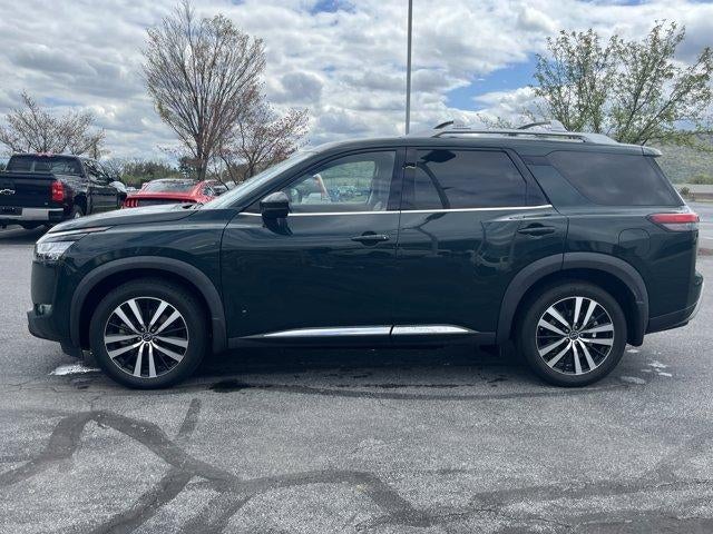 2023 Nissan Pathfinder Platinum 4WD