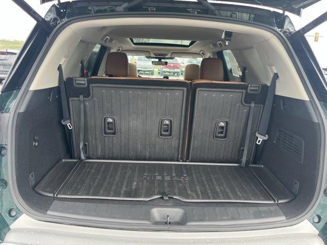 2023 Nissan Pathfinder Platinum 4WD