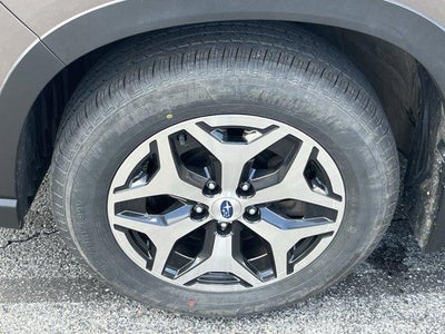 2022 Subaru Forester Premium CVT