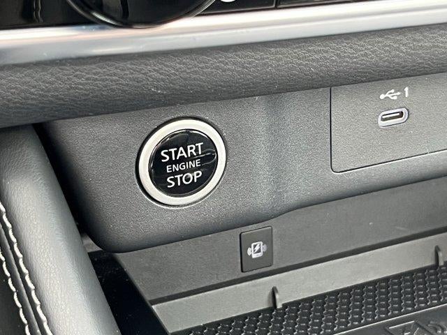 2023 Nissan Rogue AWD Platinum *Ltd Avail*