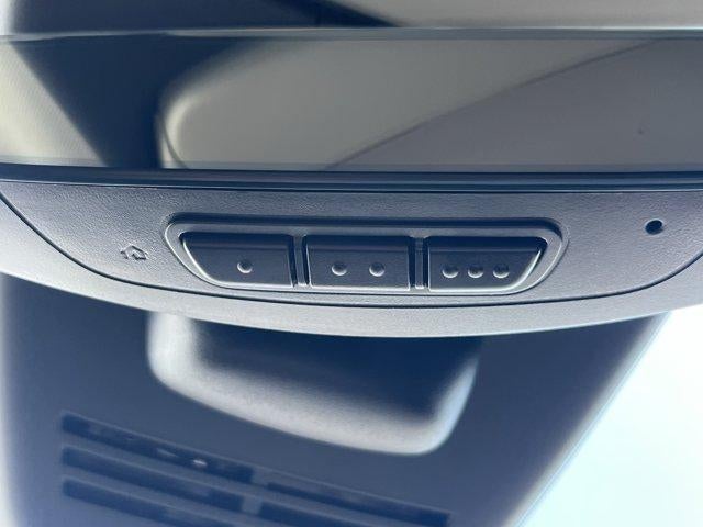 2025 Volvo XC60 B5 AWD Plus