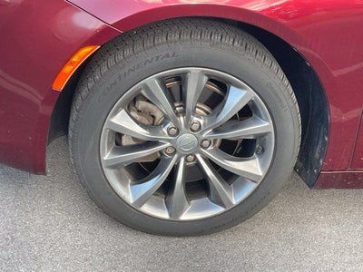 2015 Chrysler 200 4dr Sdn S FWD