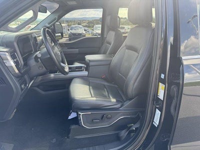2023 Ford Super Duty F-250 SRW LARIAT 4WD Crew Cab 6.75' Box