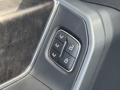 2023 Ford Super Duty F-250 SRW LARIAT 4WD Crew Cab 6.75' Box