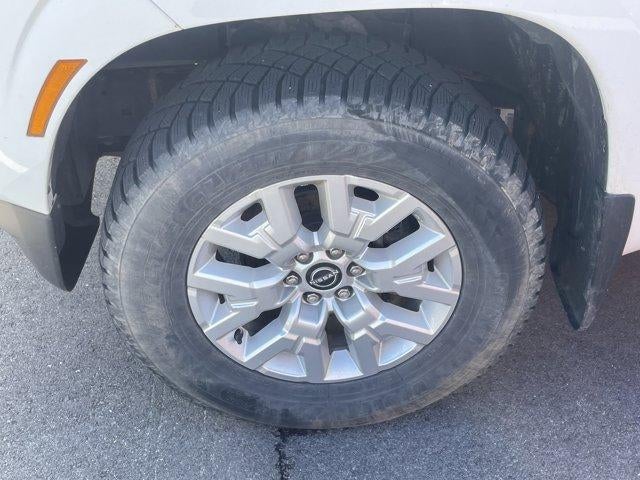 2022 Nissan Frontier Crew Cab 4x4 SV Auto