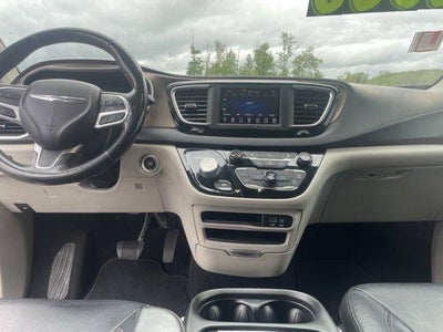 2019 Chrysler Pacifica Touring L FWD