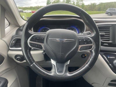 2019 Chrysler Pacifica Touring L FWD