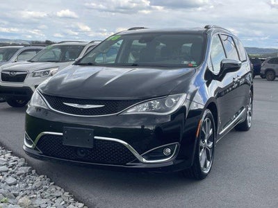2018 Chrysler Pacifica Limited FWD