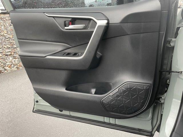 2021 Toyota RAV4 XLE AWD (Natl)