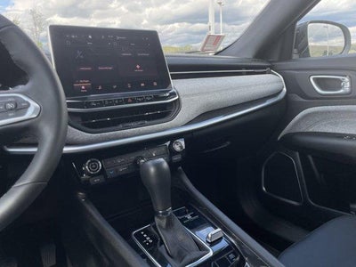 2023 Jeep Compass Latitude Lux 4x4