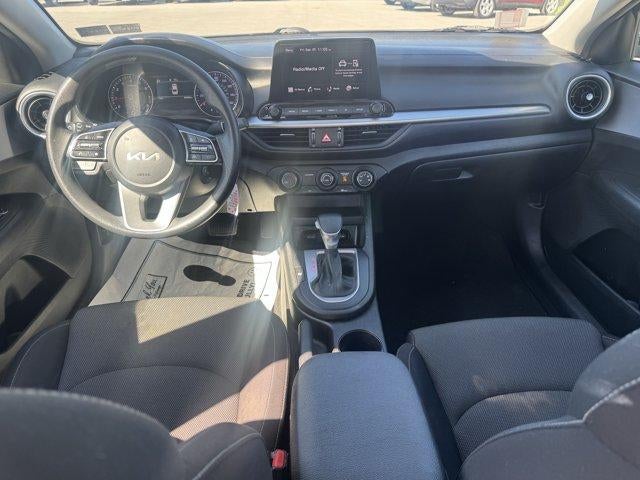 2023 Kia Forte LXS IVT