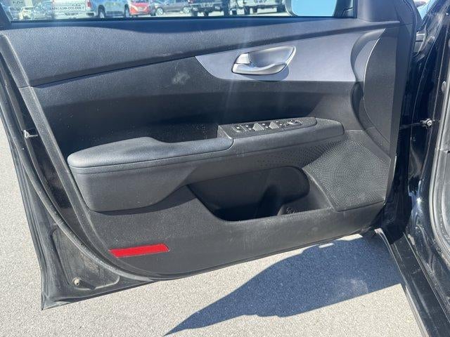 2023 Kia Forte LXS IVT