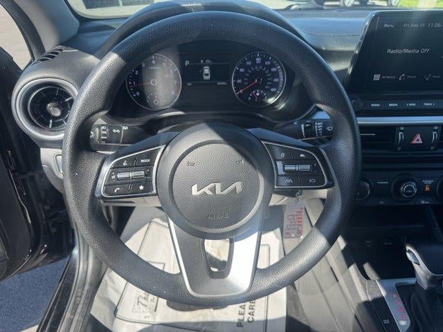 2023 Kia Forte LXS IVT