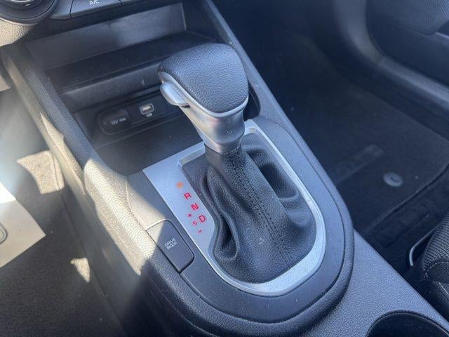2023 Kia Forte LXS IVT
