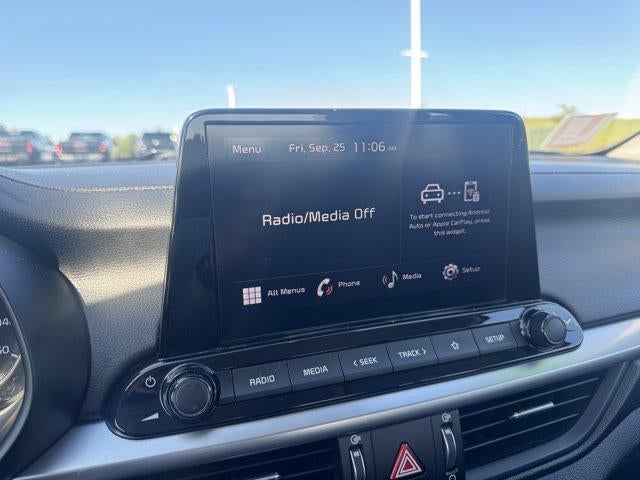 2023 Kia Forte LXS IVT