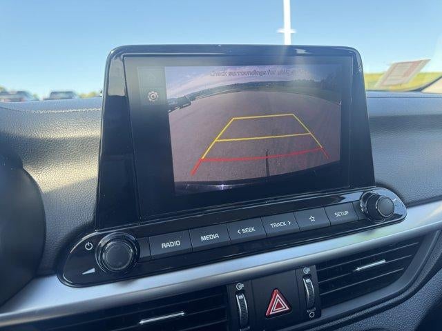 2023 Kia Forte LXS IVT