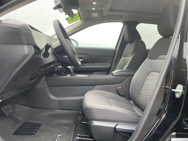 2025 Nissan Kicks SV AWD