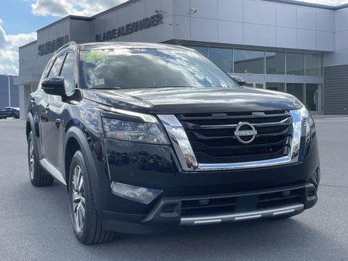 2025 Nissan Pathfinder SL 4WD