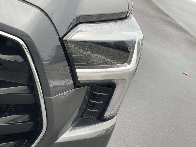 2025 Toyota Sequoia SR5 4WD (SE)