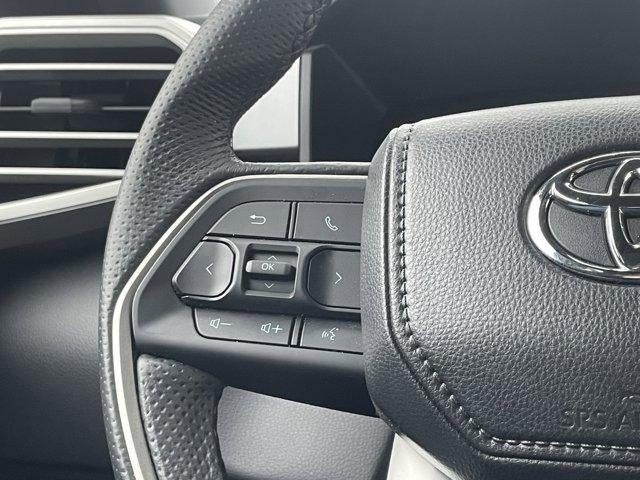 2025 Toyota Sequoia SR5 4WD (SE)