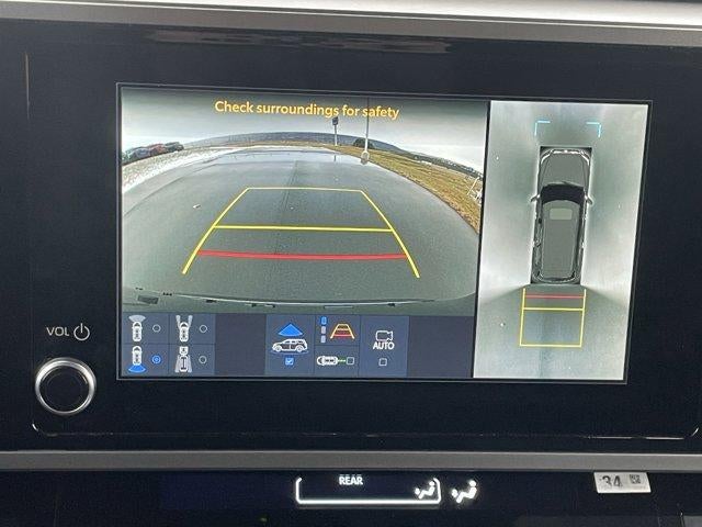 2025 Toyota Sequoia SR5 4WD (SE)