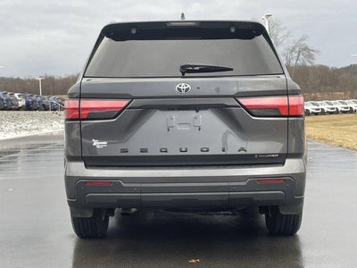 2025 Toyota Sequoia SR5 4WD (SE)