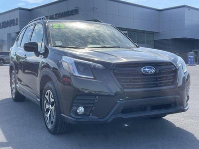 2023 Subaru Forester Premium CVT