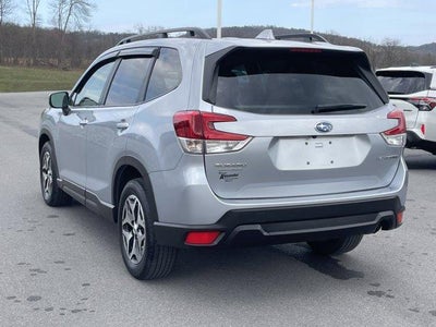 2023 Subaru Forester Premium CVT
