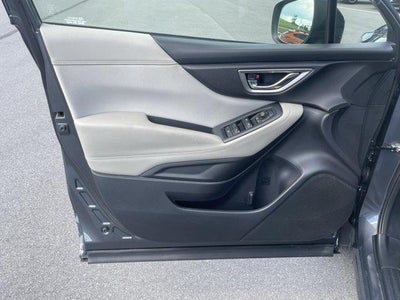 2023 Subaru Forester Premium CVT