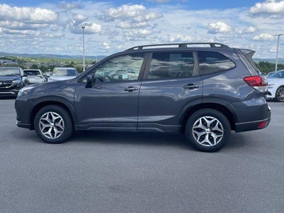2023 Subaru Forester Premium CVT