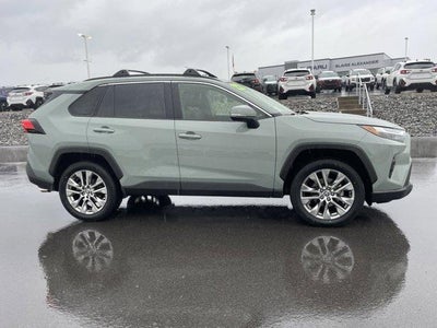 2022 Toyota RAV4 XLE Premium AWD (Natl)