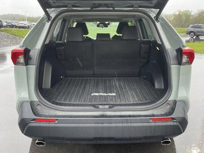 2022 Toyota RAV4 XLE Premium AWD (Natl)