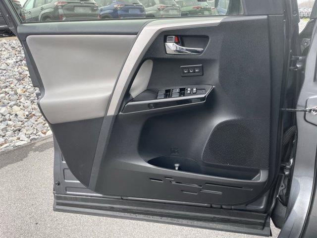 2017 Toyota RAV4 Limited AWD (GS)