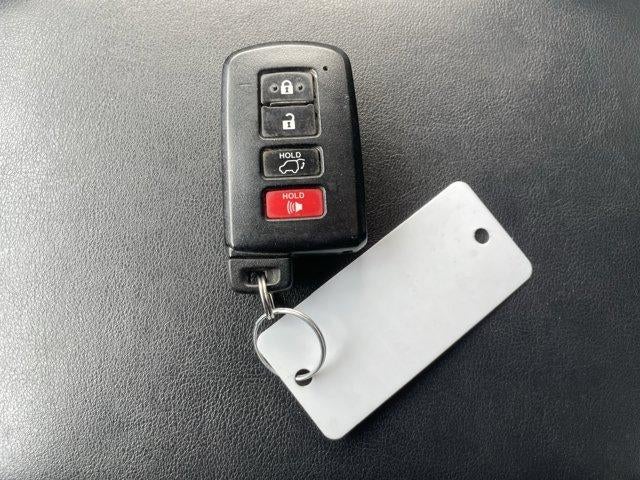 2017 Toyota RAV4 Limited AWD (GS)