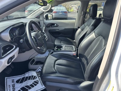 2023 Chrysler Pacifica Touring L FWD