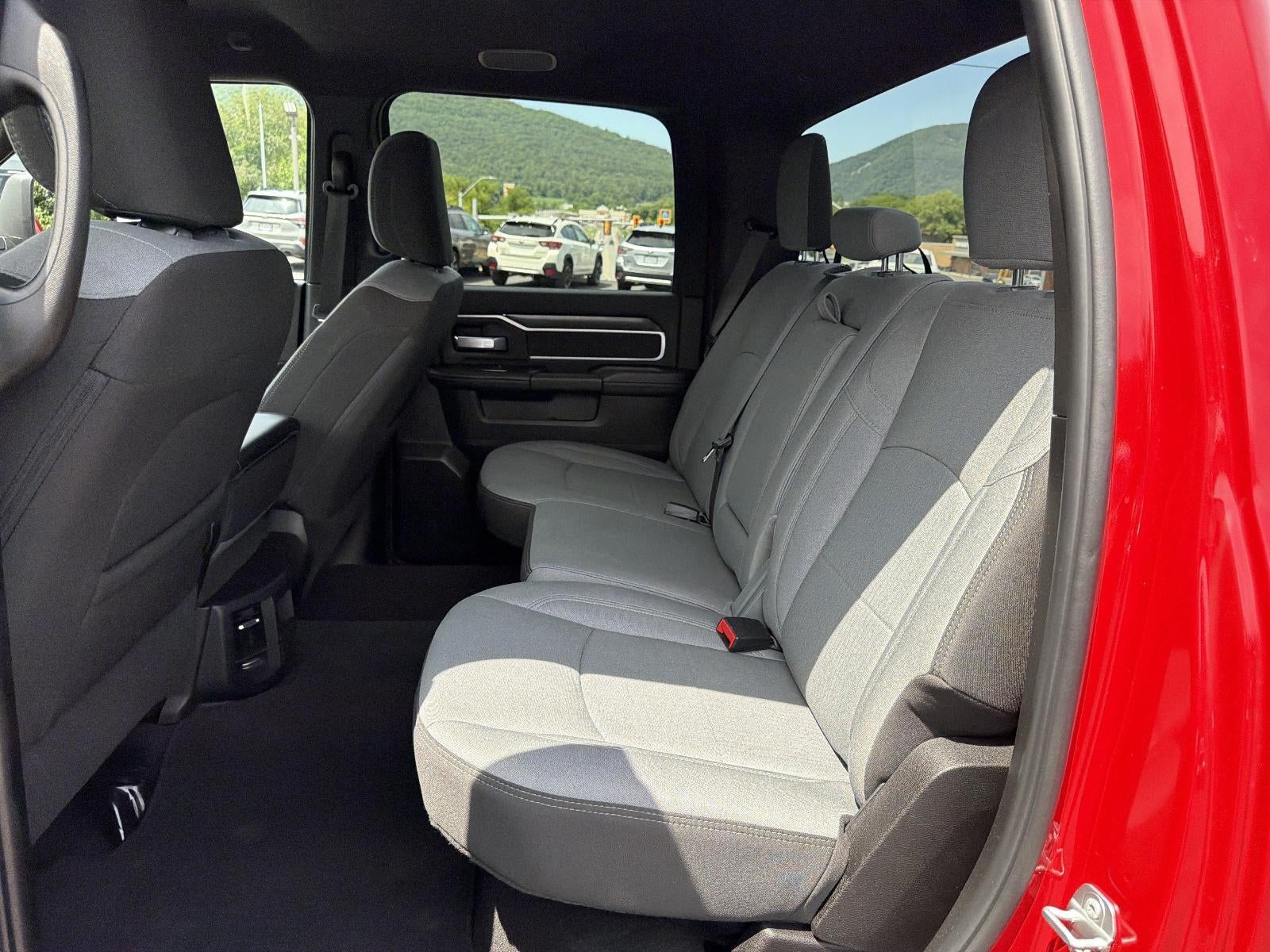 2024 RAM 2500 Big Horn 4x4 Crew Cab 6'4" Box