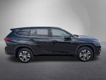 2021 Toyota Highlander XLE AWD (Natl)