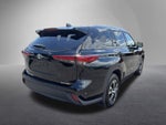 2021 Toyota Highlander XLE AWD (Natl)