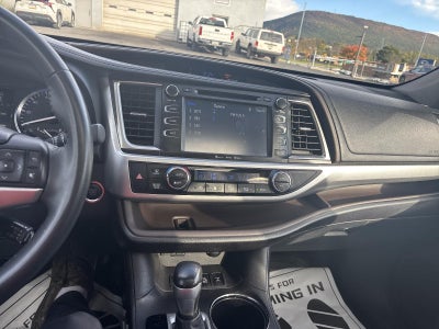 2016 Toyota Highlander AWD 4dr V6 XLE (Natl)